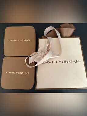 David Yurman Cream and Brown Gift Set with Ivory Ribbon